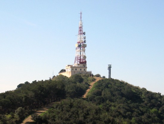 UN TOMB PER COLLSEROLA